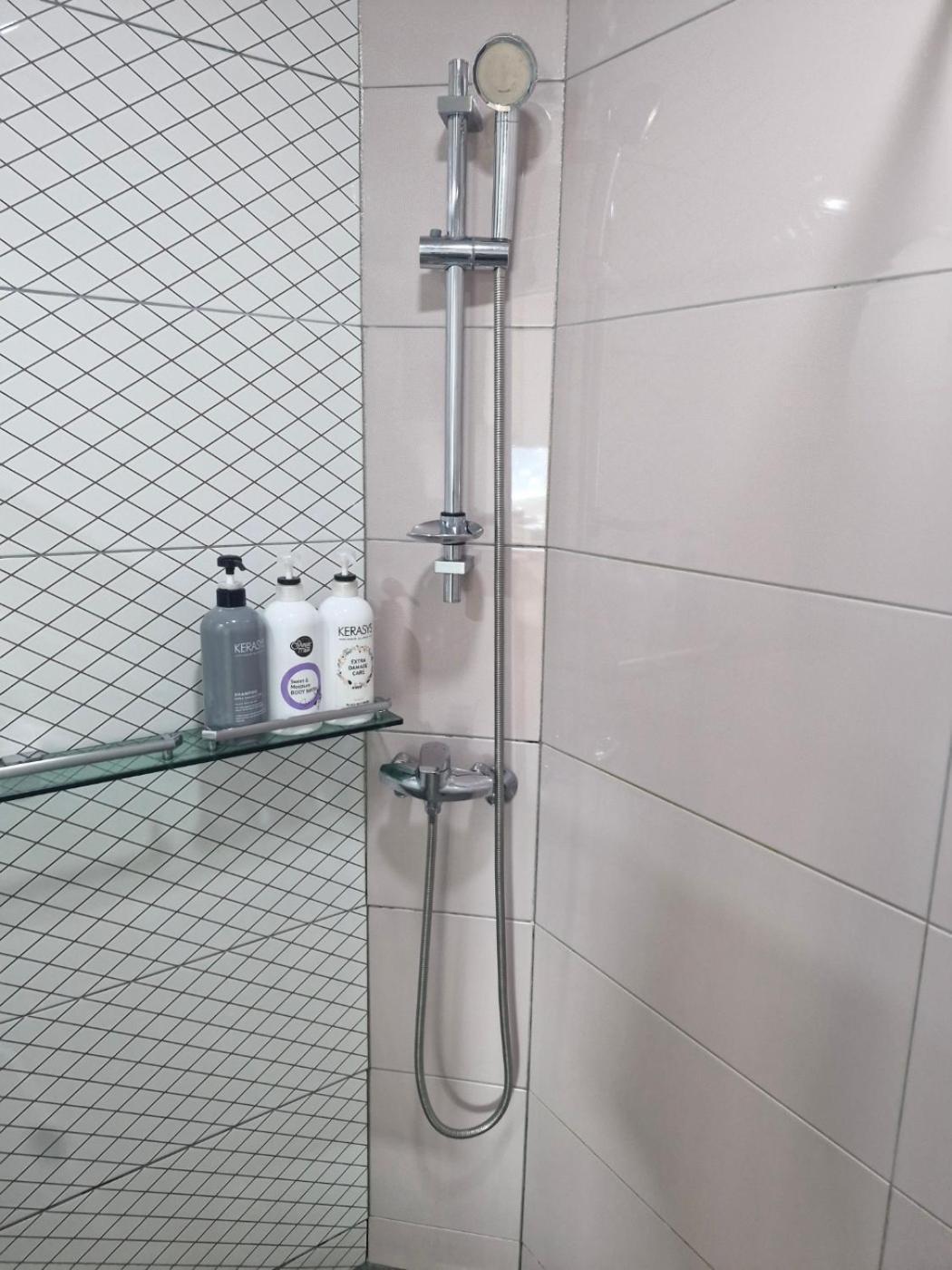Hongdae Residence 3 - 1Min From Hongik Uni Station Exit #1 首爾 外观 照片